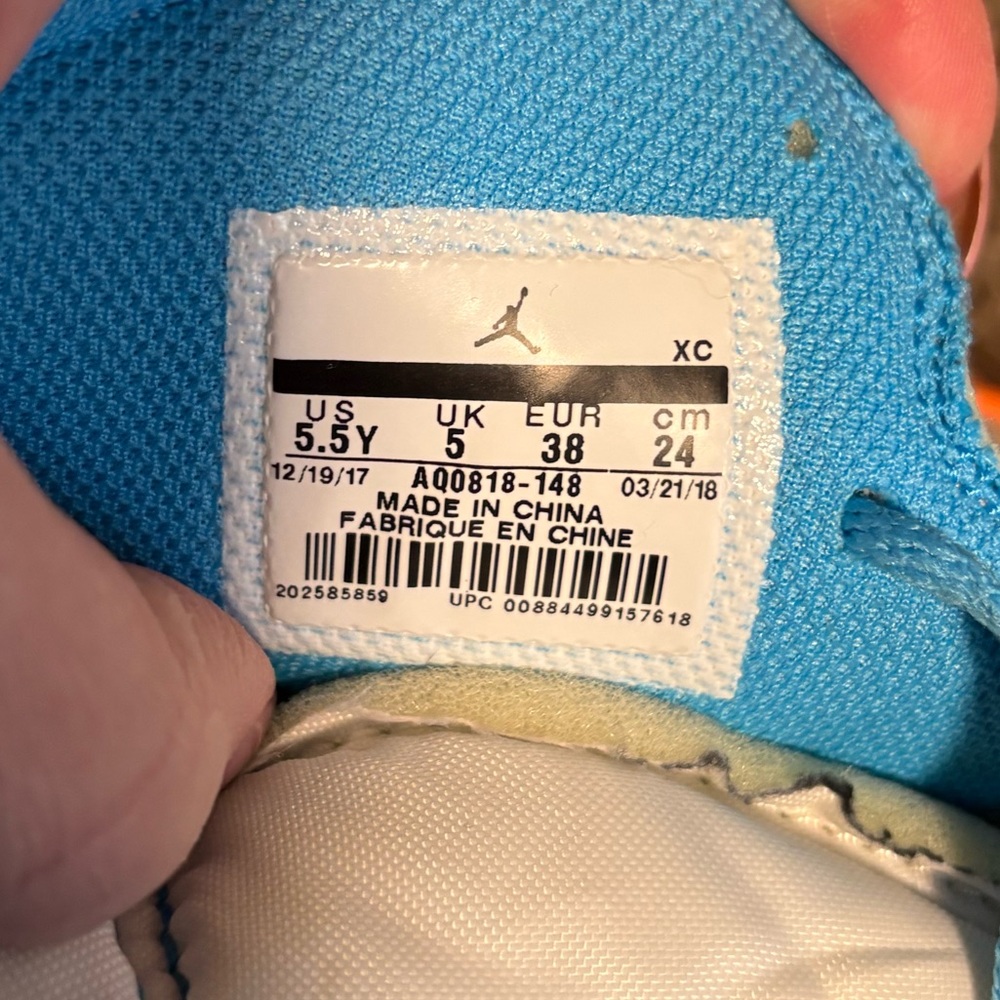 Off-White Air Jordan - Picture 5 of 5